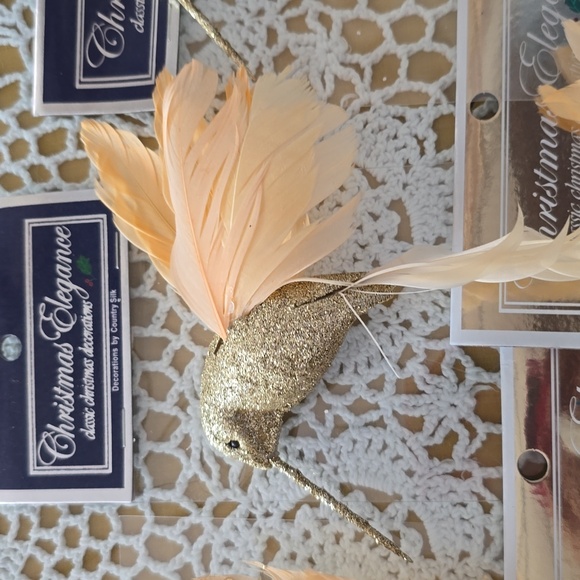 CHRISTMAS PEACOCK AND HUMMINGBIRD DECORATION - Picture 4 of 9